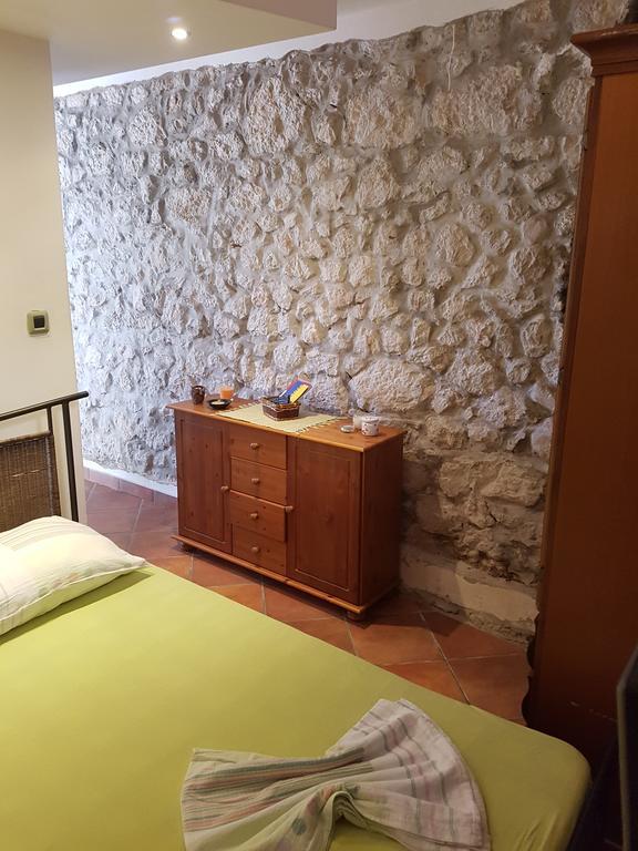 גראדאץ Apartments Mirela מראה חיצוני תמונה