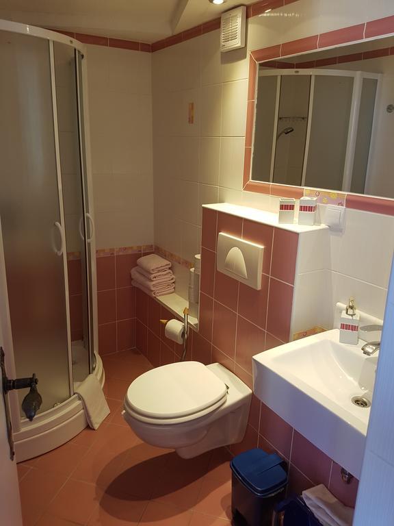 גראדאץ Apartments Mirela מראה חיצוני תמונה