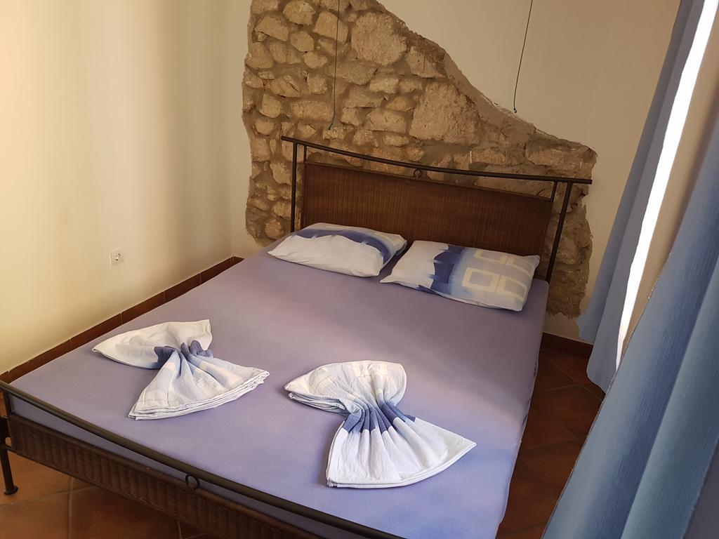 גראדאץ Apartments Mirela מראה חיצוני תמונה